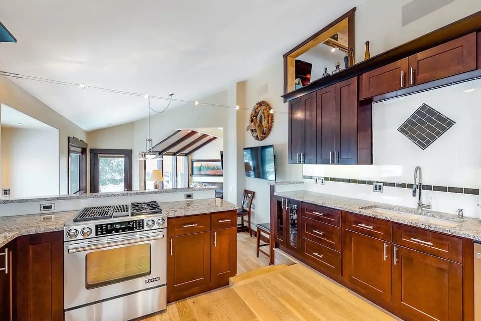 House, Multiple Beds, Patio, Mountain View (Corrock Style) | Private kitchen | Dining tables