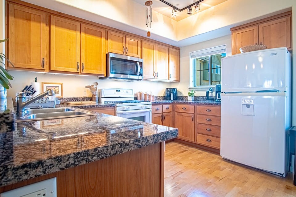 Condo, Multiple Beds, Patio, Mountain View (Sweetwater in Hailey) | Private kitchen | Dining tables
