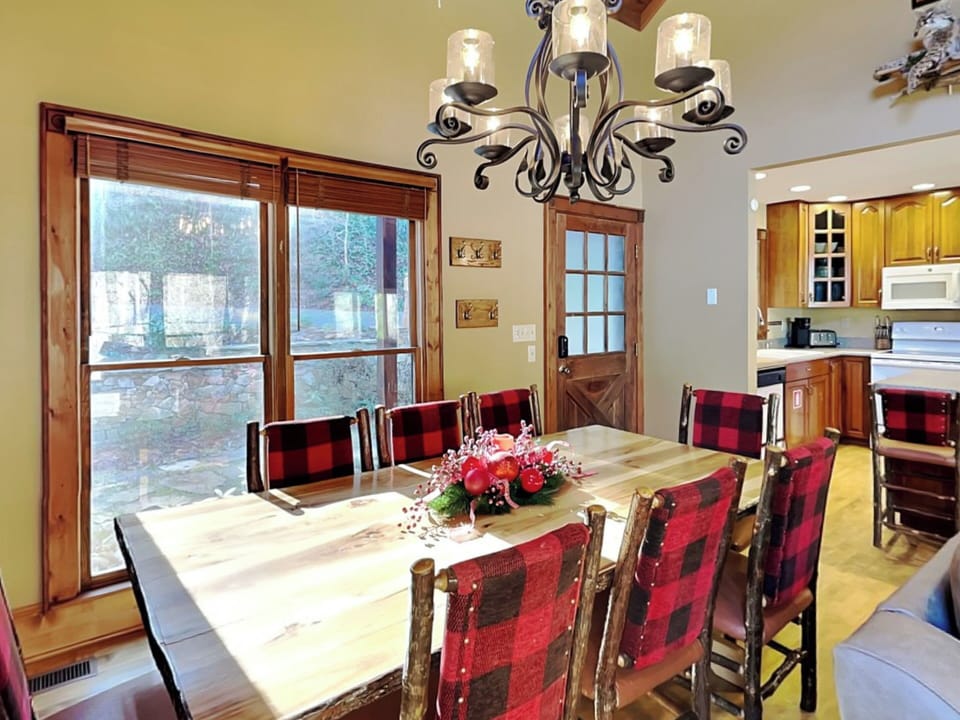 Studio (4 Bedrooms) | Property amenity