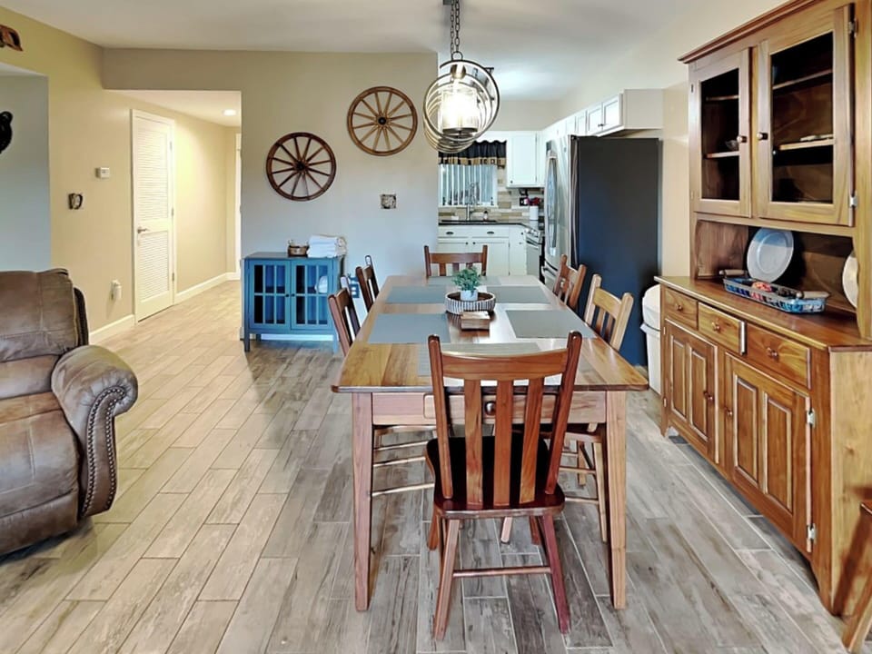 Condo (2 Bedrooms) | Property amenity