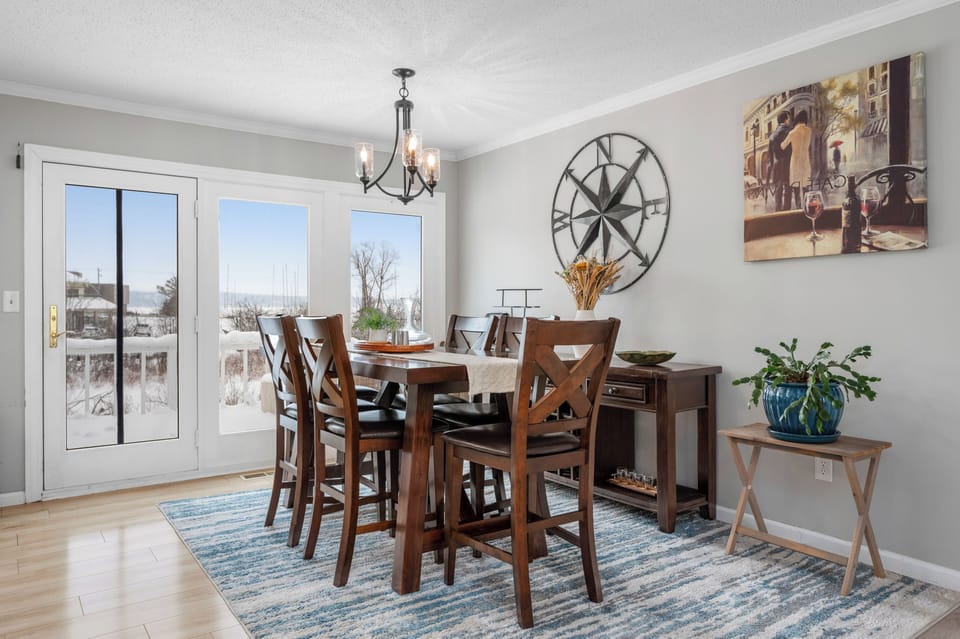 Dining room with Views of West Grand Traverse bay, Traverse City

