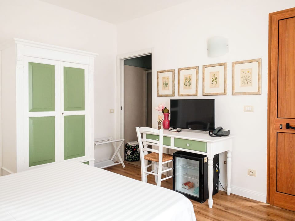 Deluxe Double Room | Premium bedding, down comforters, desk, free WiFi