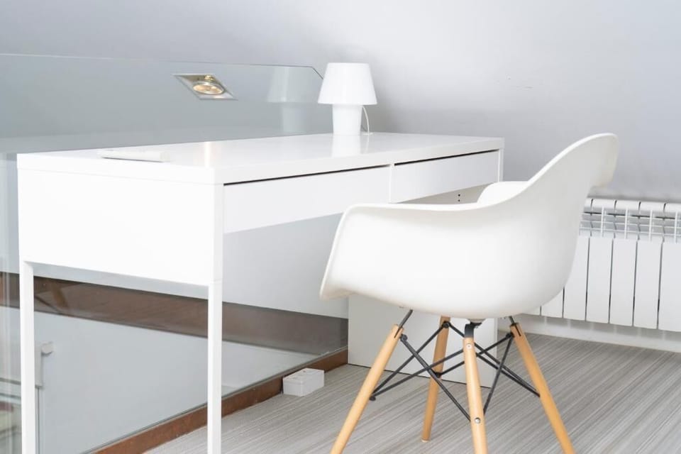 Deluxe Apartment | Laptop workspace, iron/ironing board, free WiFi
