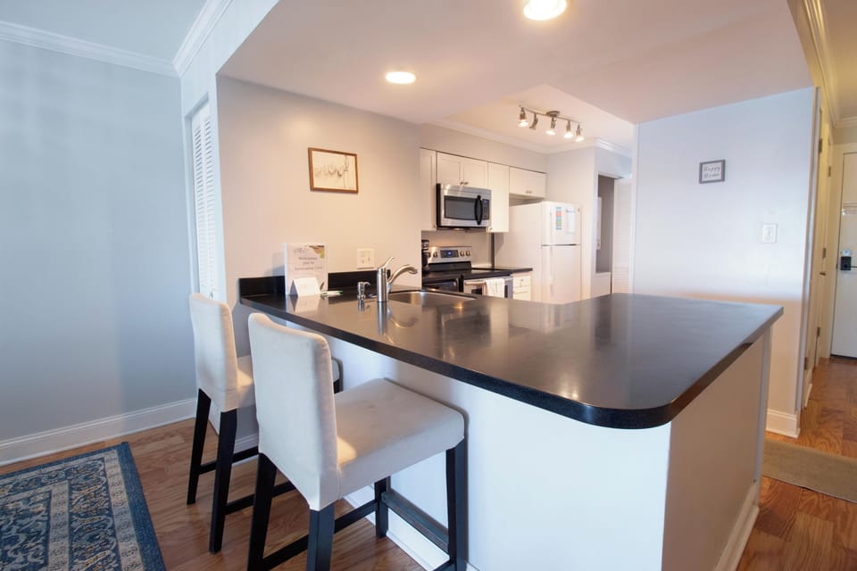 Intracoastal Cove Kitchen