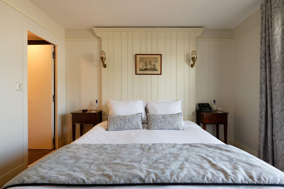 Classic Double Room, Garden View | In-room safe, soundproofing, free WiFi