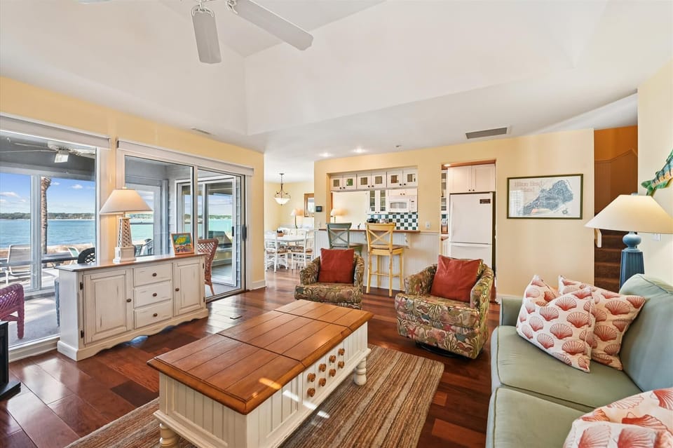 Living Room at 39 Lands End