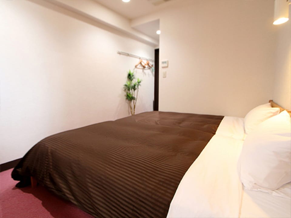 Individually decorated, desk, free WiFi, bed sheets