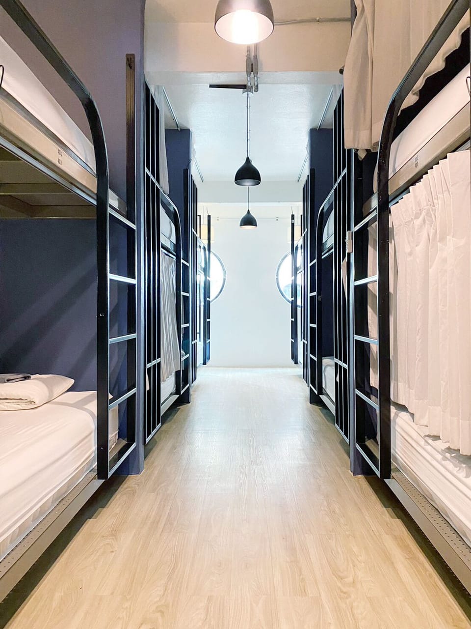 1 Person in 12-Bed Dormitory - Mixed | Free minibar, free WiFi