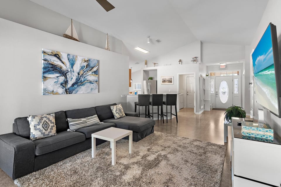 House, Multiple Beds (Beach Fun at 231) | Living area