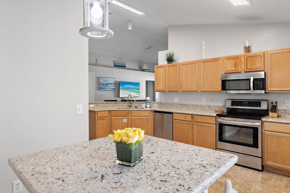House, Multiple Beds (Beach Fun at 231) | Private kitchen | Oven, toaster