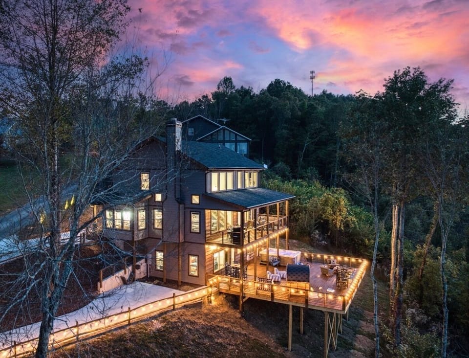 Stunning sunset views from the deck at Twilight at Talona