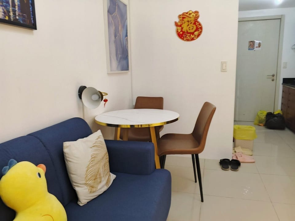 Double Room | In-room dining