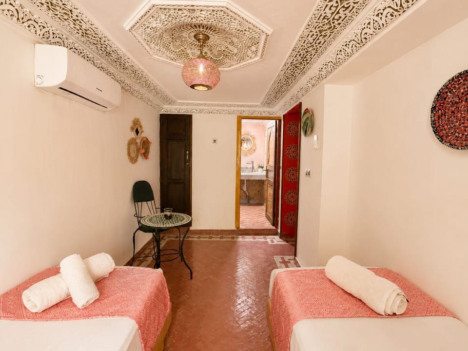 Comfort Double or Twin Room | WiFi (free)