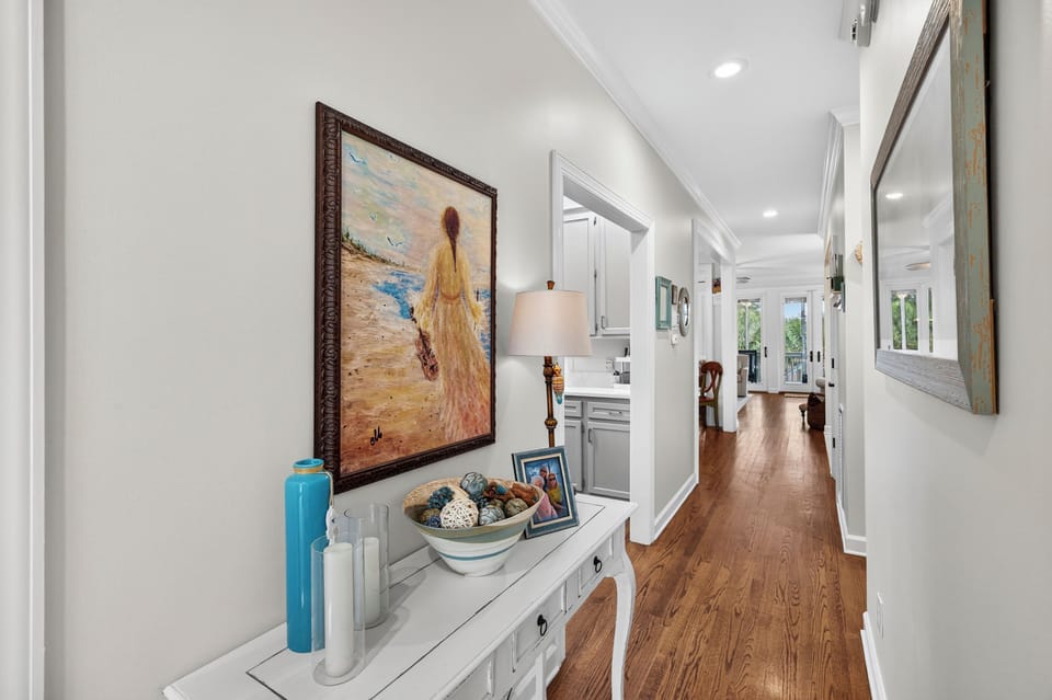Hallway to bedrooms