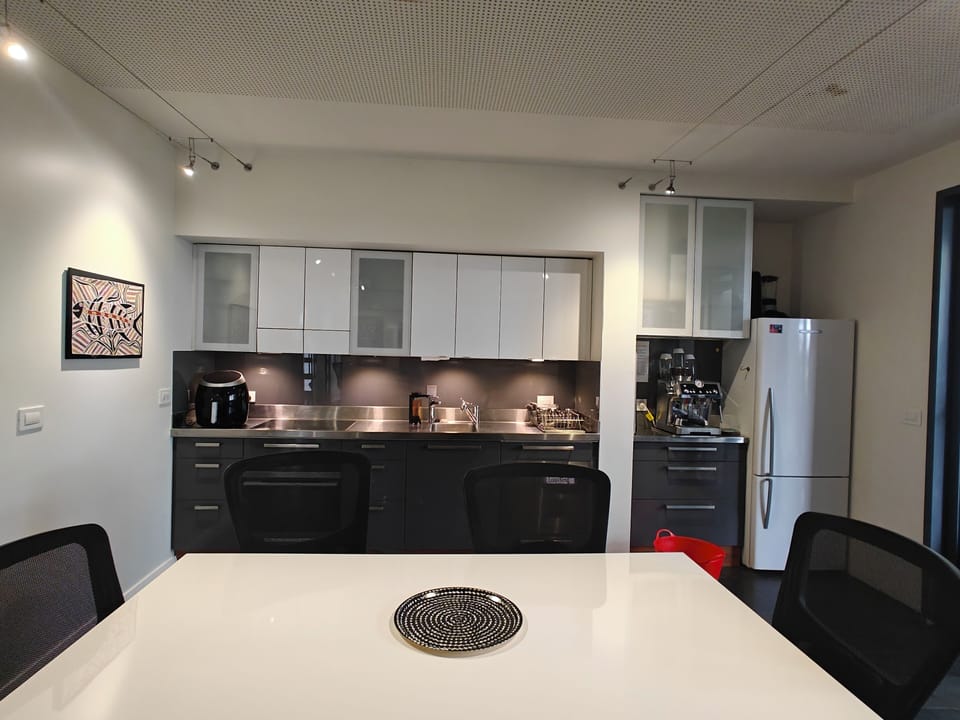 Kitchen /Dining