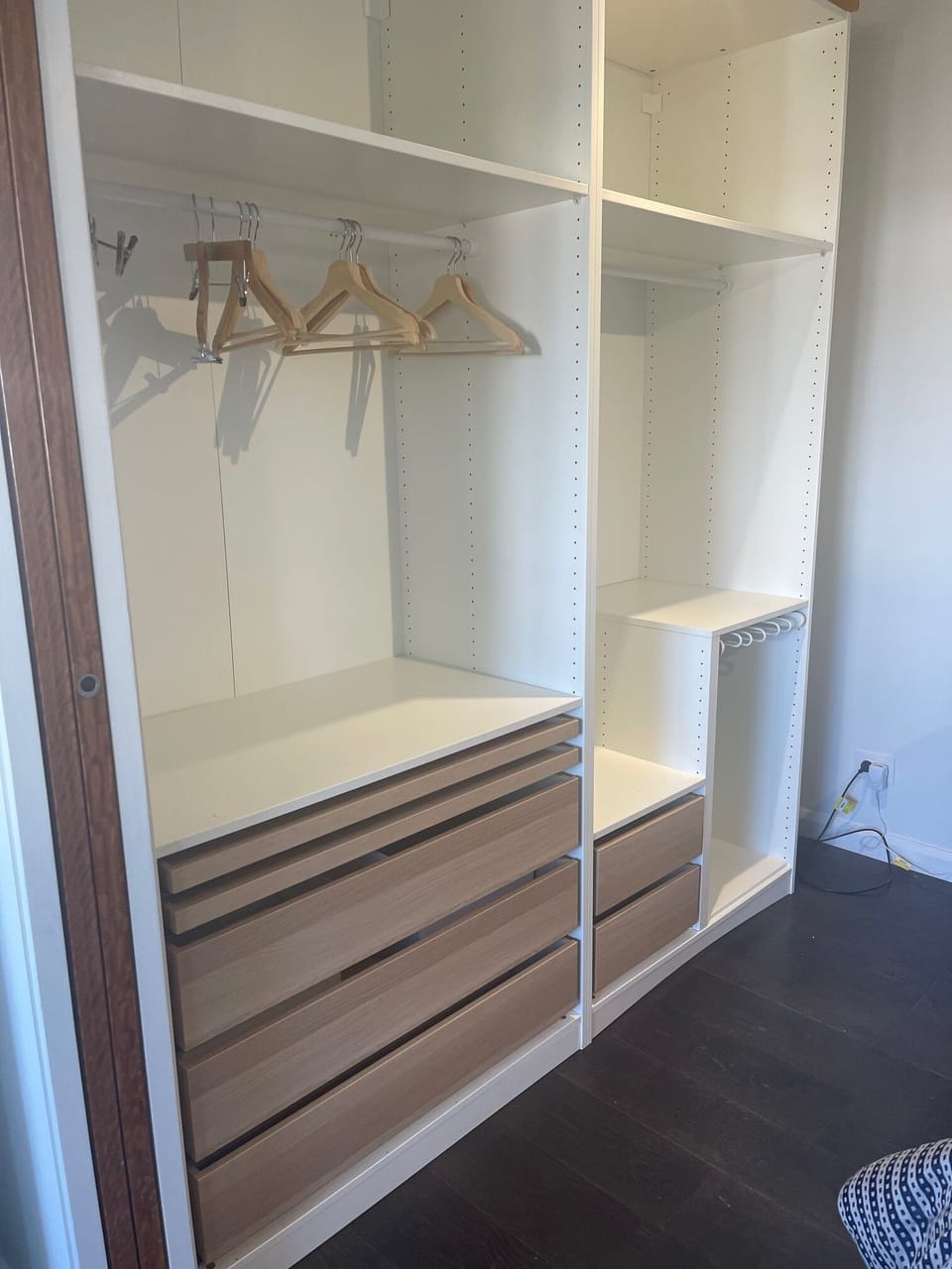 bed 1 wardrobe