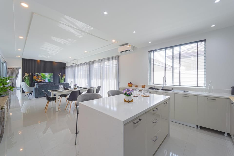 Villa, 3 Bedrooms, Private Pool, Pool View | Private kitchen
