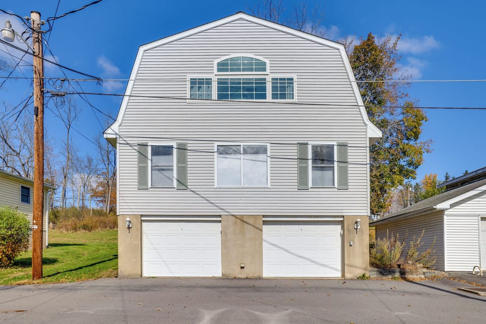 Exterior | Garage (1 Vehicle) | Driveway (1 Vehicle)