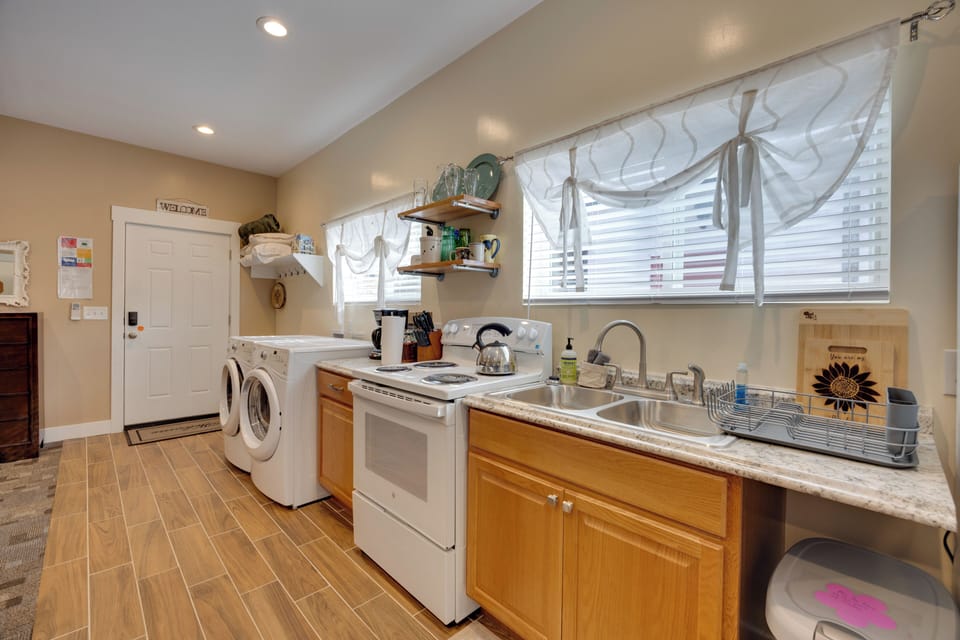 Kitchen | Drip Coffee Maker | Dishware & Flatware | Washer & Dryer