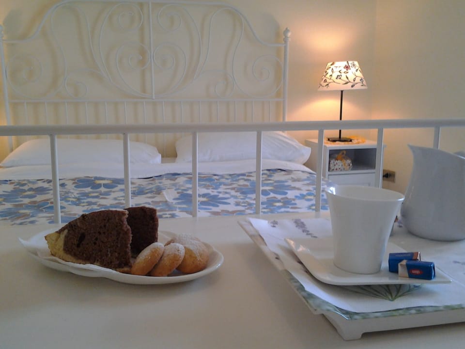 Room service - dining
