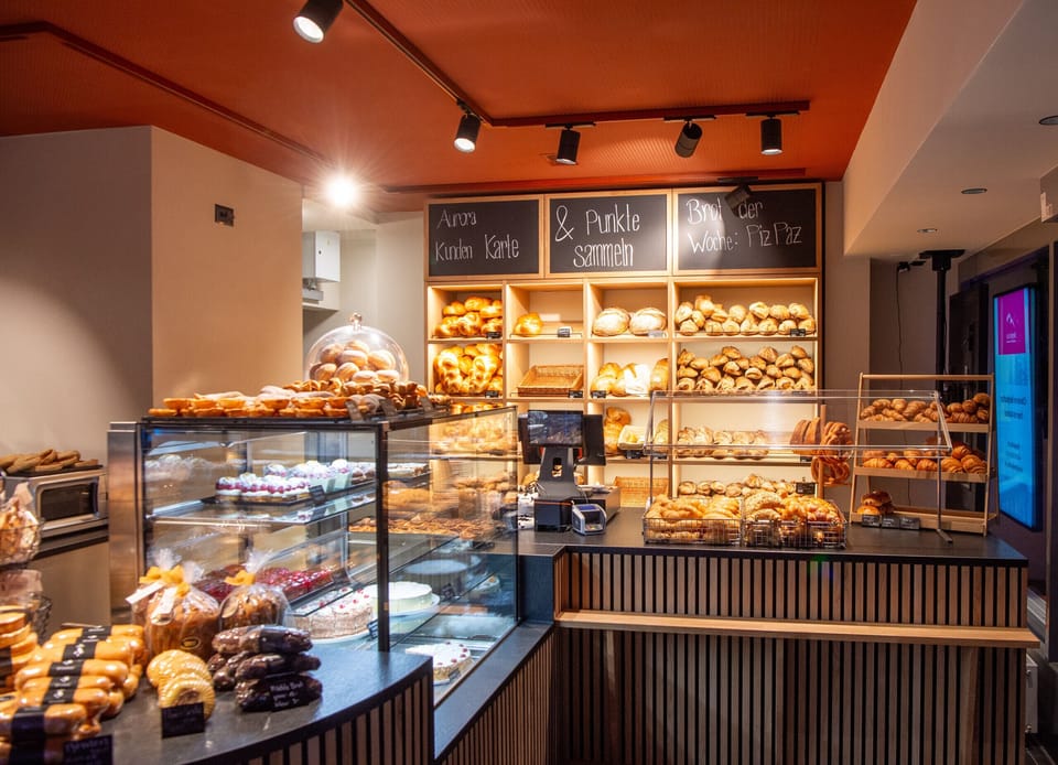 Shop at the Aurora Mountain Café