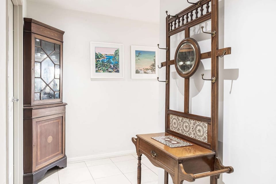 Entrance / Reception