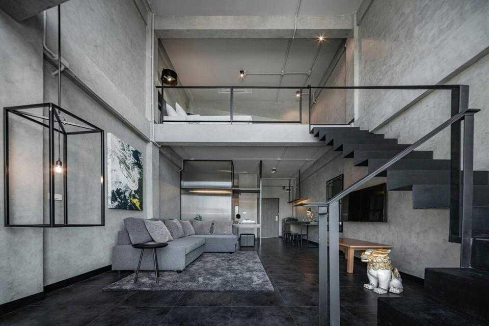 Entrance / Reception