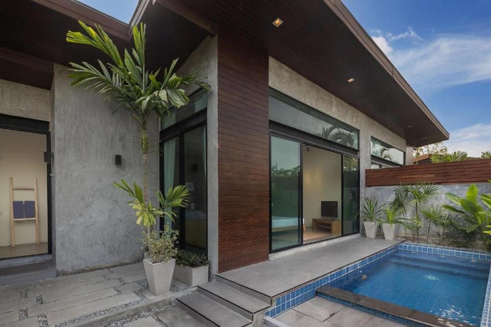 Holiday Home Swimming Pool