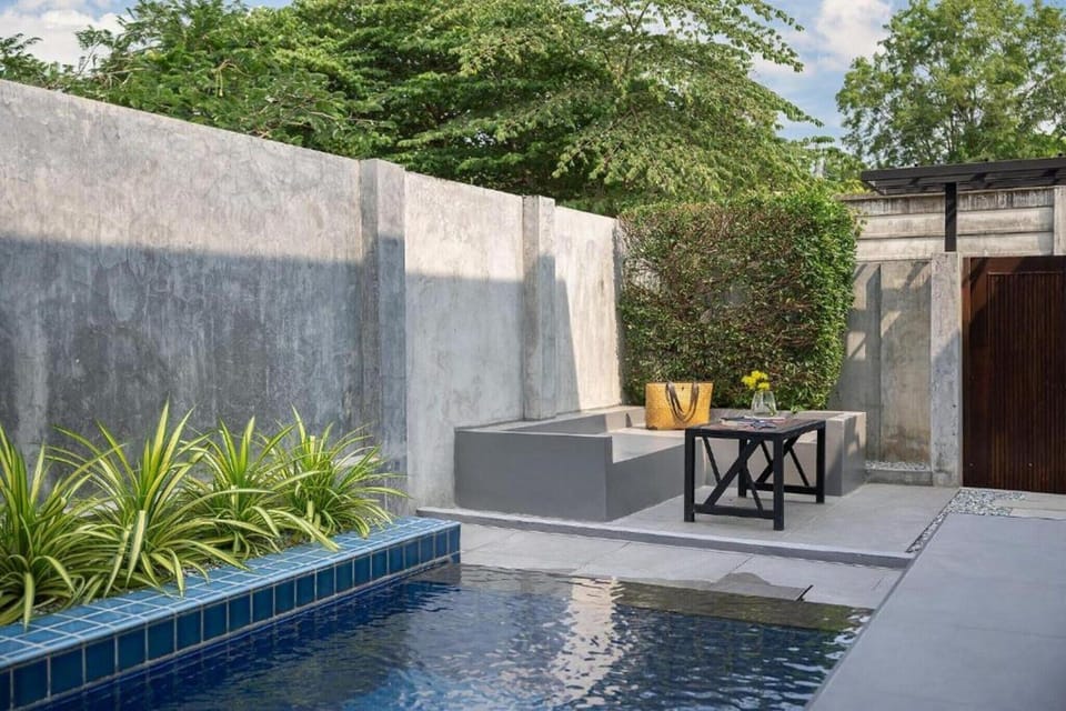 Holiday Home Swimming Pool