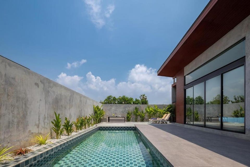 Holiday Home Swimming Pool