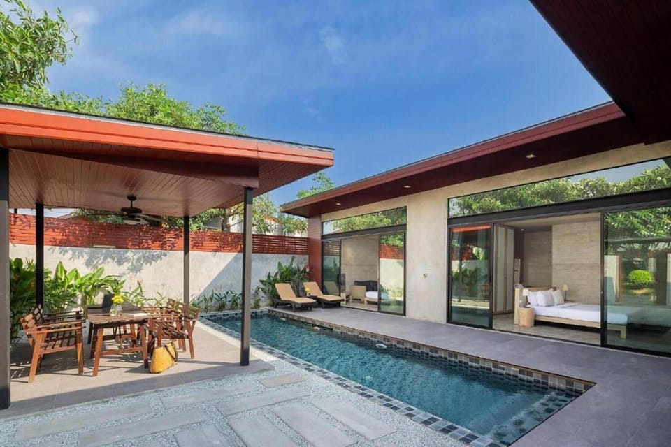 Holiday Home Swimming Pool