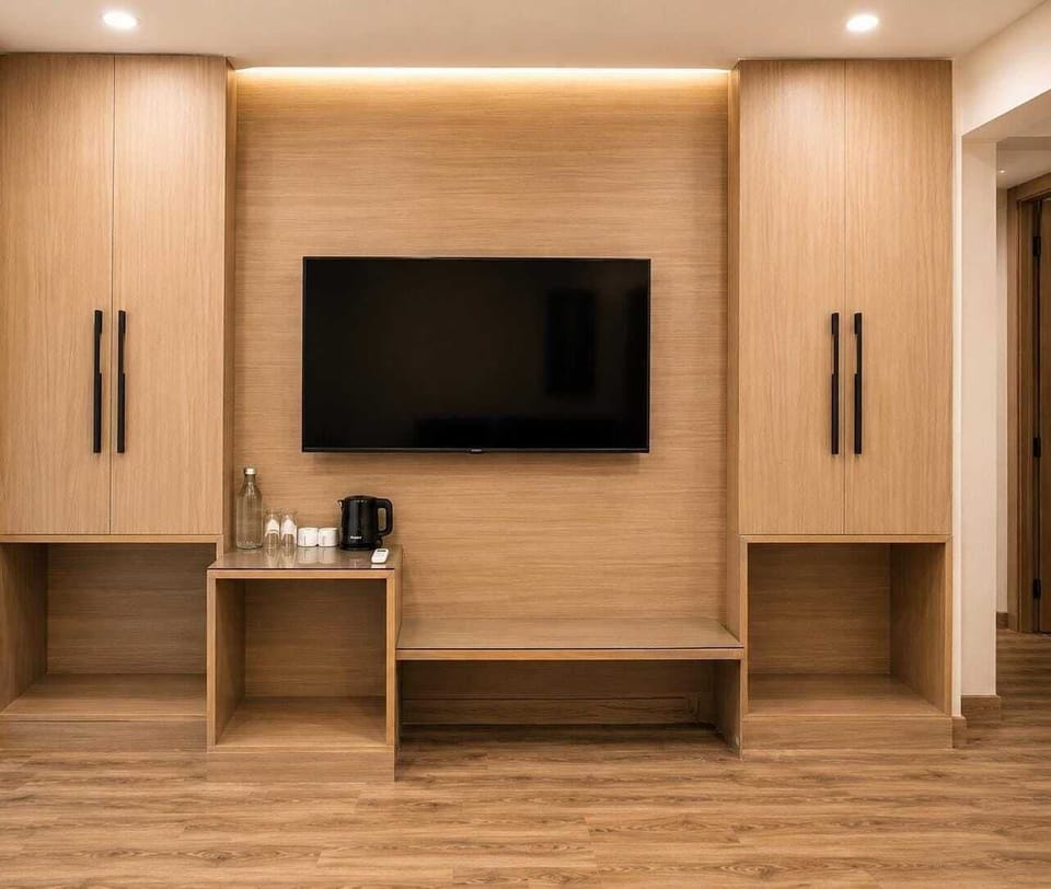 Family Heaven - Ground Floor | Premium bedding, minibar, desk, laptop workspace