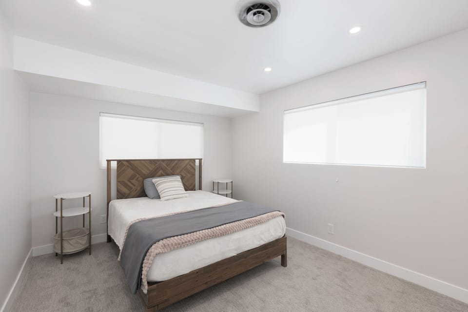 Comfort House, 5 Bedrooms, Patio, Mountain View | Individually decorated, individually furnished, laptop workspace