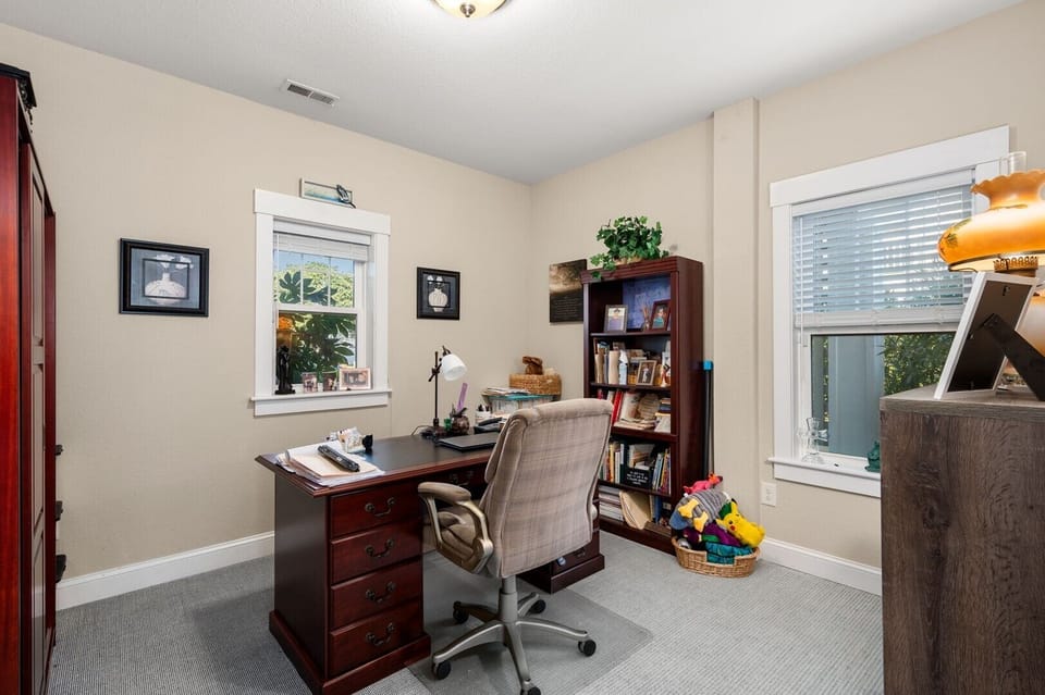 46-web-or-mls-1023-Cruz-Bay-BL-BR1-Office