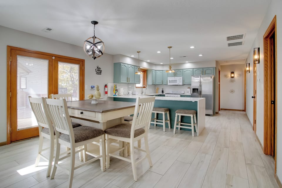 House (3 Bedrooms) | Interior