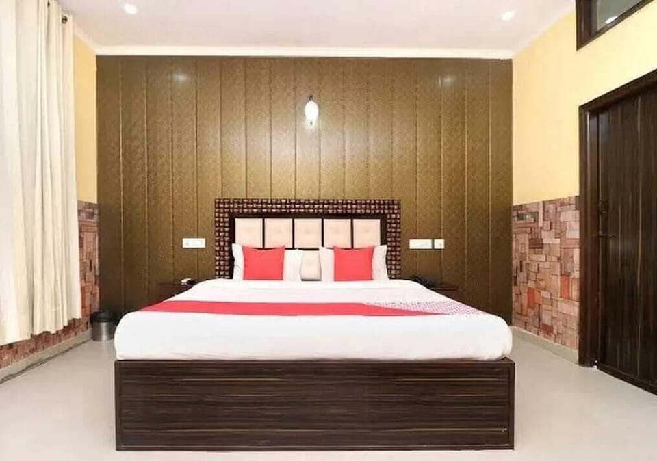 Luxury Single Room, City View | Free WiFi