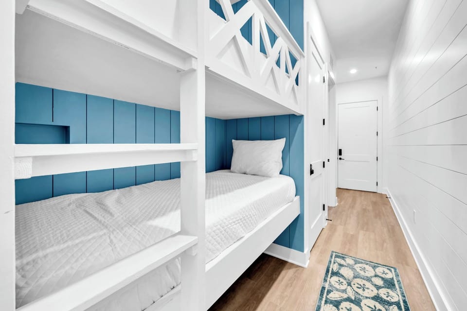 Hallway Bunks 1 Part 2