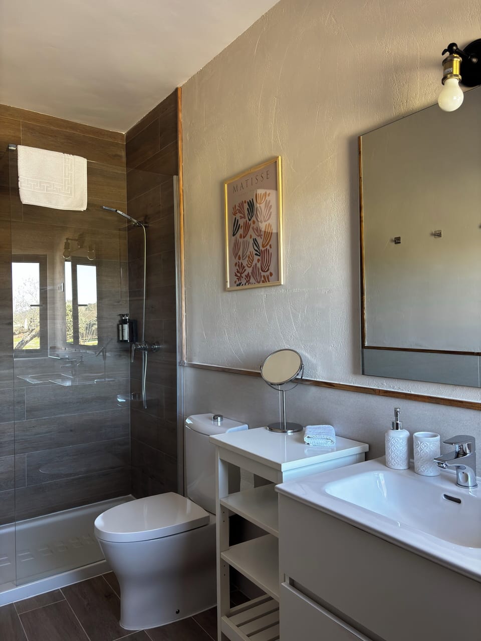 Comfort Double Room, Pool View | Bathroom | Hair dryer, towels, soap, shampoo