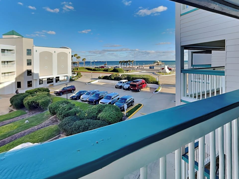 Private Balcony - Gulf Views
