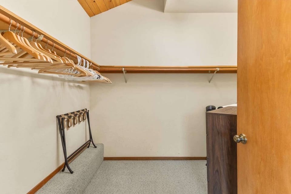 Walk in closet