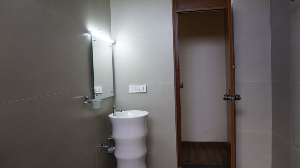 Honeymoon Studio, Balcony, Mountain View | Bathroom | Shower, bidet, towels, soap