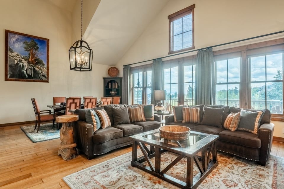 Living Room 5