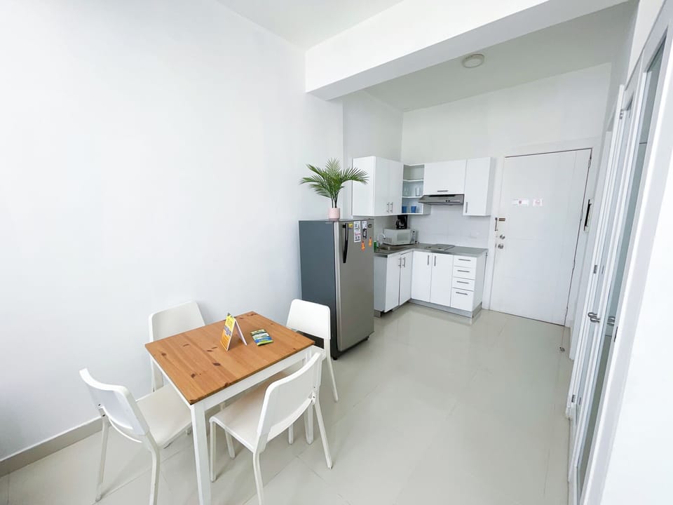 Junior Studio, Non Smoking, Air conditioning | Private kitchen | Microwave, stovetop, coffee/tea maker, toaster