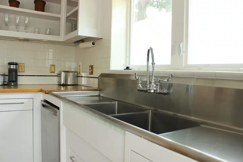 Large Sink