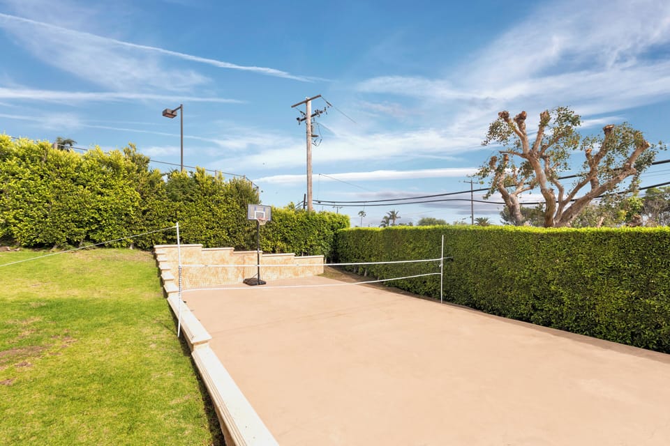 Sport court