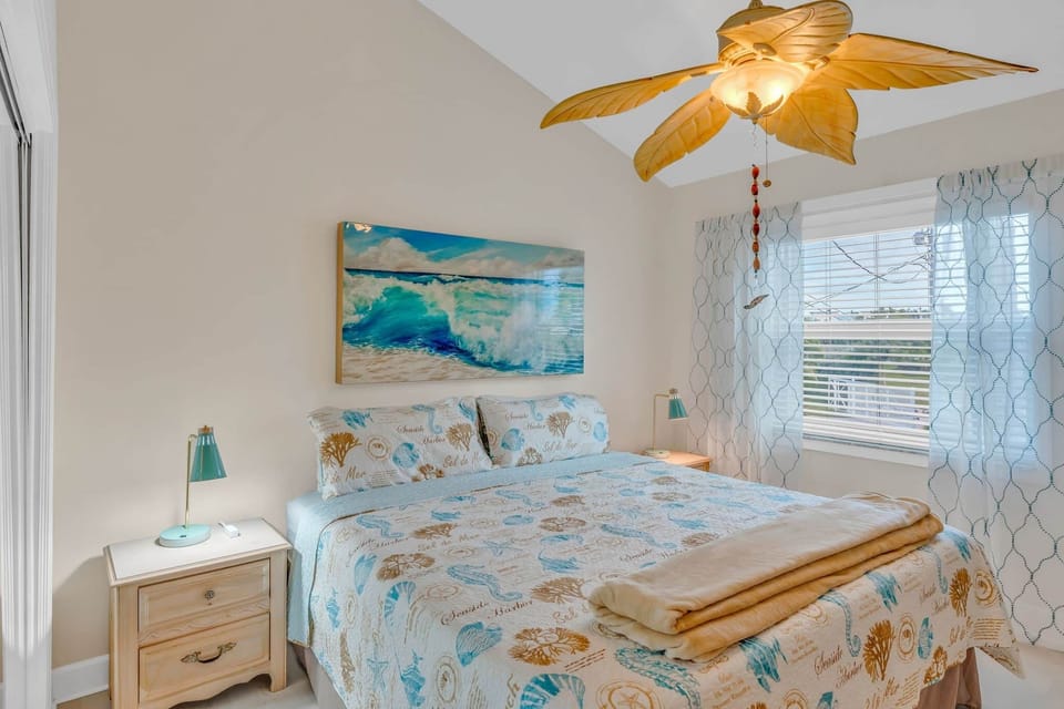 Bedroom 2 with king
