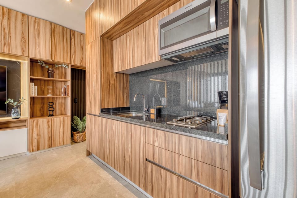 Studio, 1 Queen Bed, Kitchen, City View (Be Grand Reforma 3605) | Private kitchen