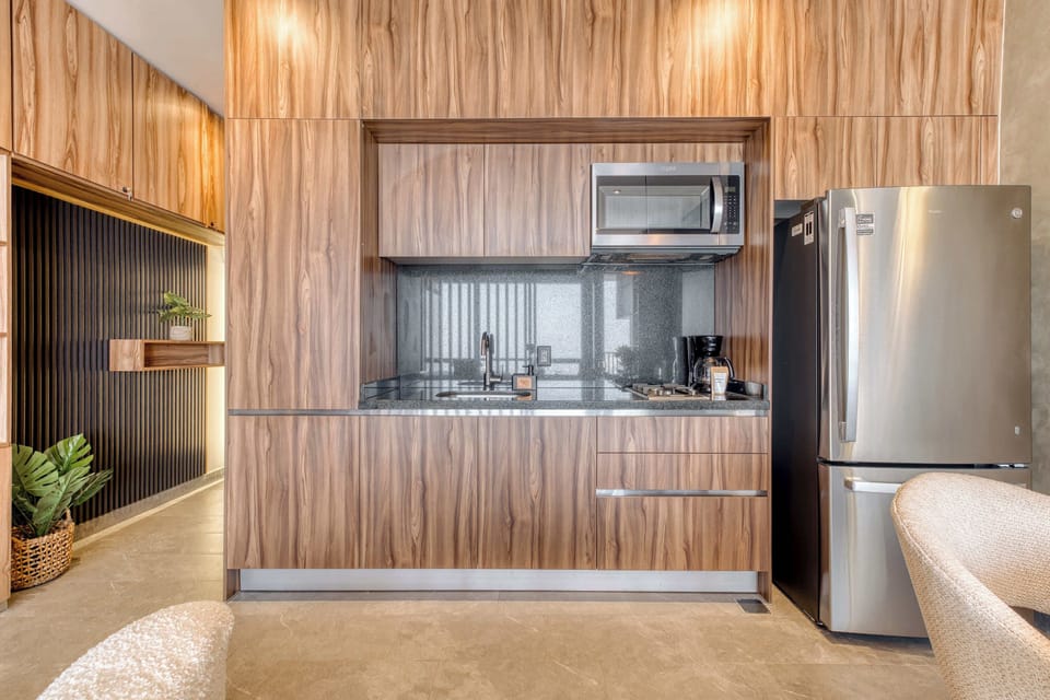 Studio, 1 Queen Bed, Kitchen, City View (Be Grand Reforma 3605) | Private kitchen