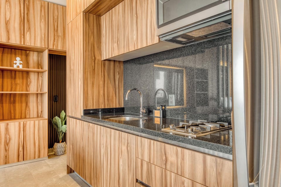 Studio, 1 Queen Bed, Kitchen, City View (Be Grand Reforma 3805) | Private kitchen