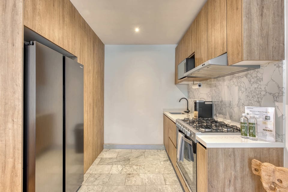 Apartment, Multiple Beds, Kitchen, City View (Unico Roma Torre Maple 302) | Private kitchen | Electric kettle